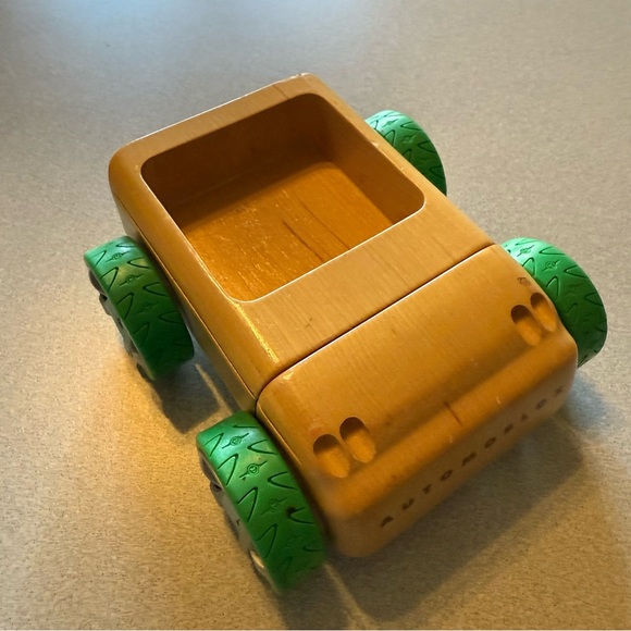 Automoblox Modular T9 Wood Car Pickup Truck Toy - Picture 7 of 12